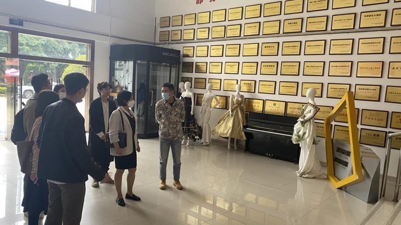 企业在选择配音收费方式时，应综合考虑以下因素：